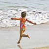 Little Girl Running To Beach Diamond Painting