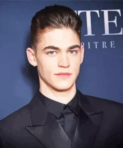 Hero Fiennes Tiffin Diamond Painting